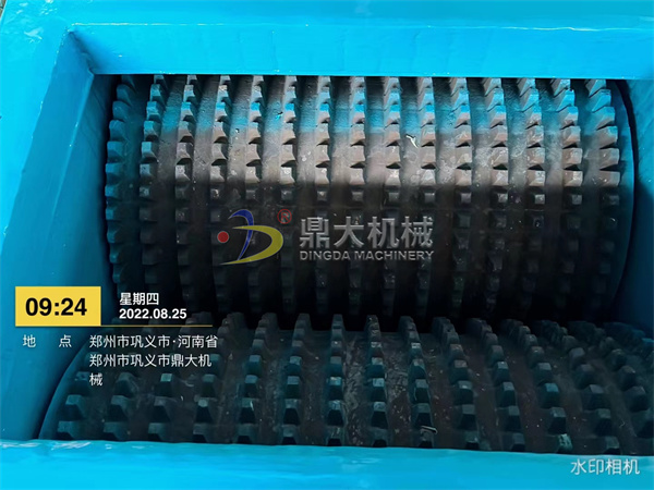 雙齒輥破碎機(jī)齒破碎口