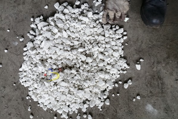 生石灰破碎機(jī)試機(jī)